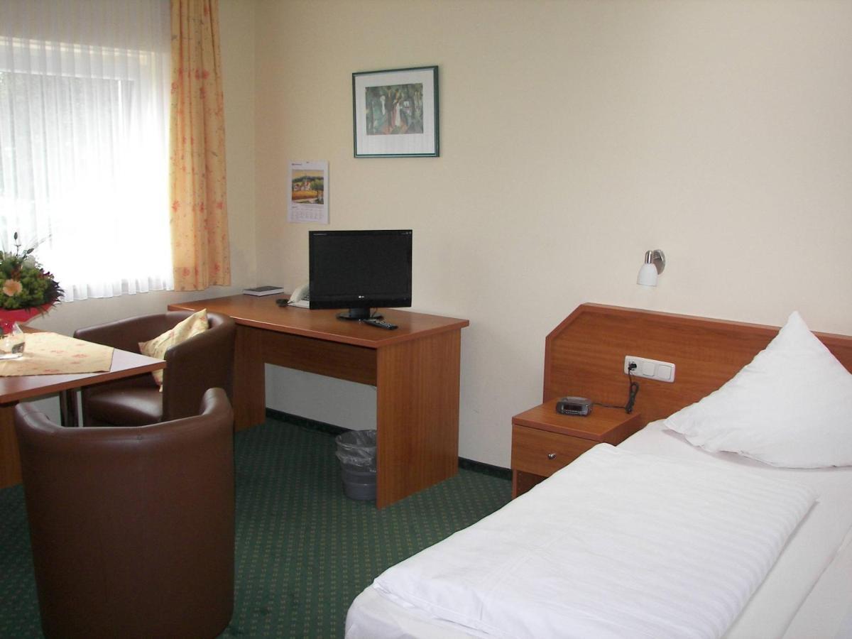 Pension Schneider, Bad Goegging Нойштадт-ан-дер-Донау Екстер'єр фото